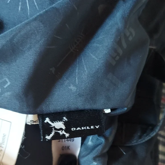 Oakley Women's Black Puffer Jacket with Fur Trim - Picture 6 of 11